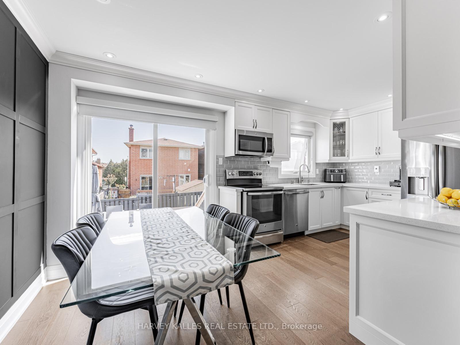 Photo 9 of 106 Bay Hill Drive, Vaughan, Glen Shields — HOMEH