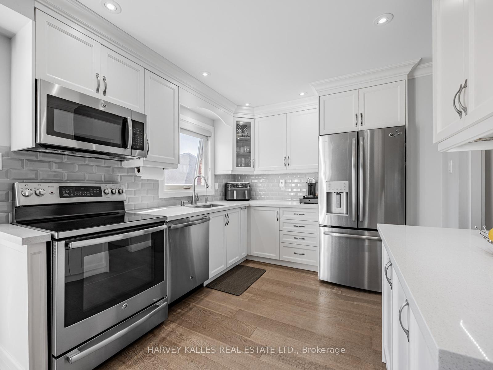 Photo 10 of 106 Bay Hill Drive, Vaughan, Glen Shields — HOMEH