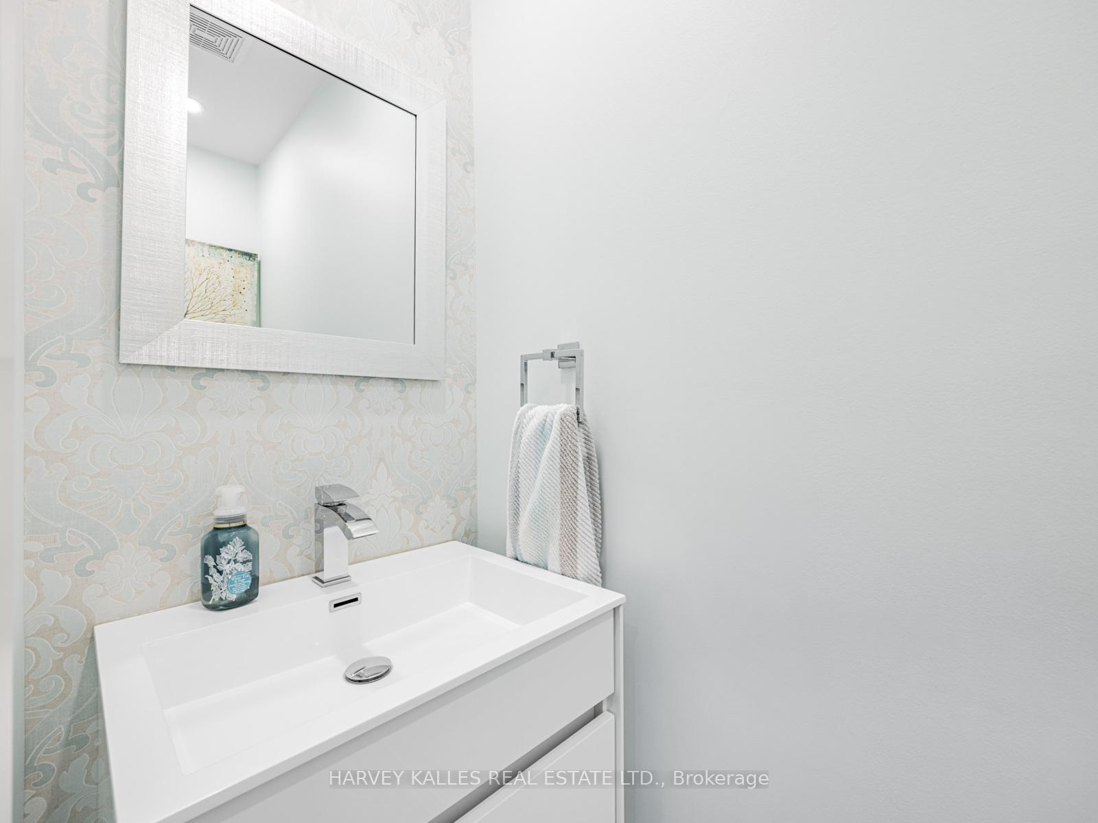 Photo 13 of 106 Bay Hill Drive, Vaughan, Glen Shields — HOMEH