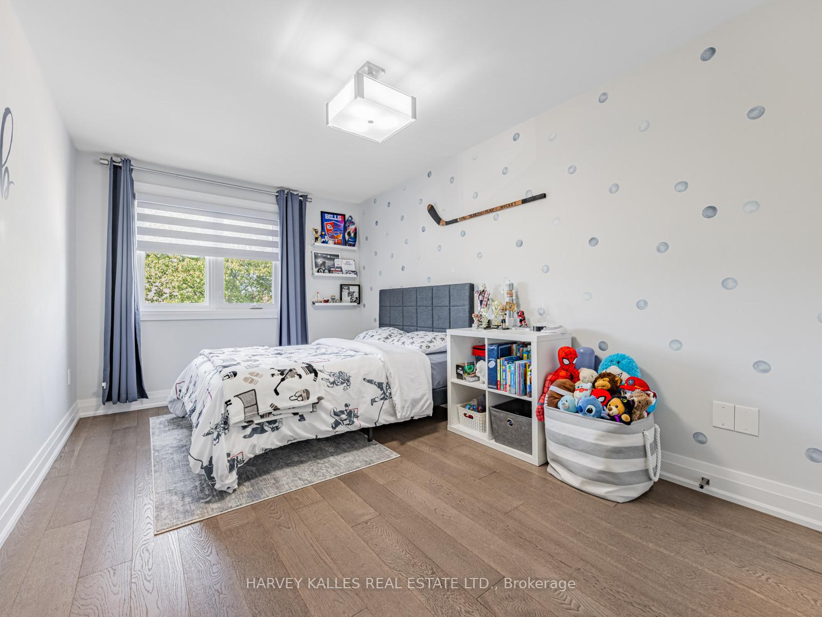 Photo 16 of 106 Bay Hill Drive, Vaughan, Glen Shields — HOMEH
