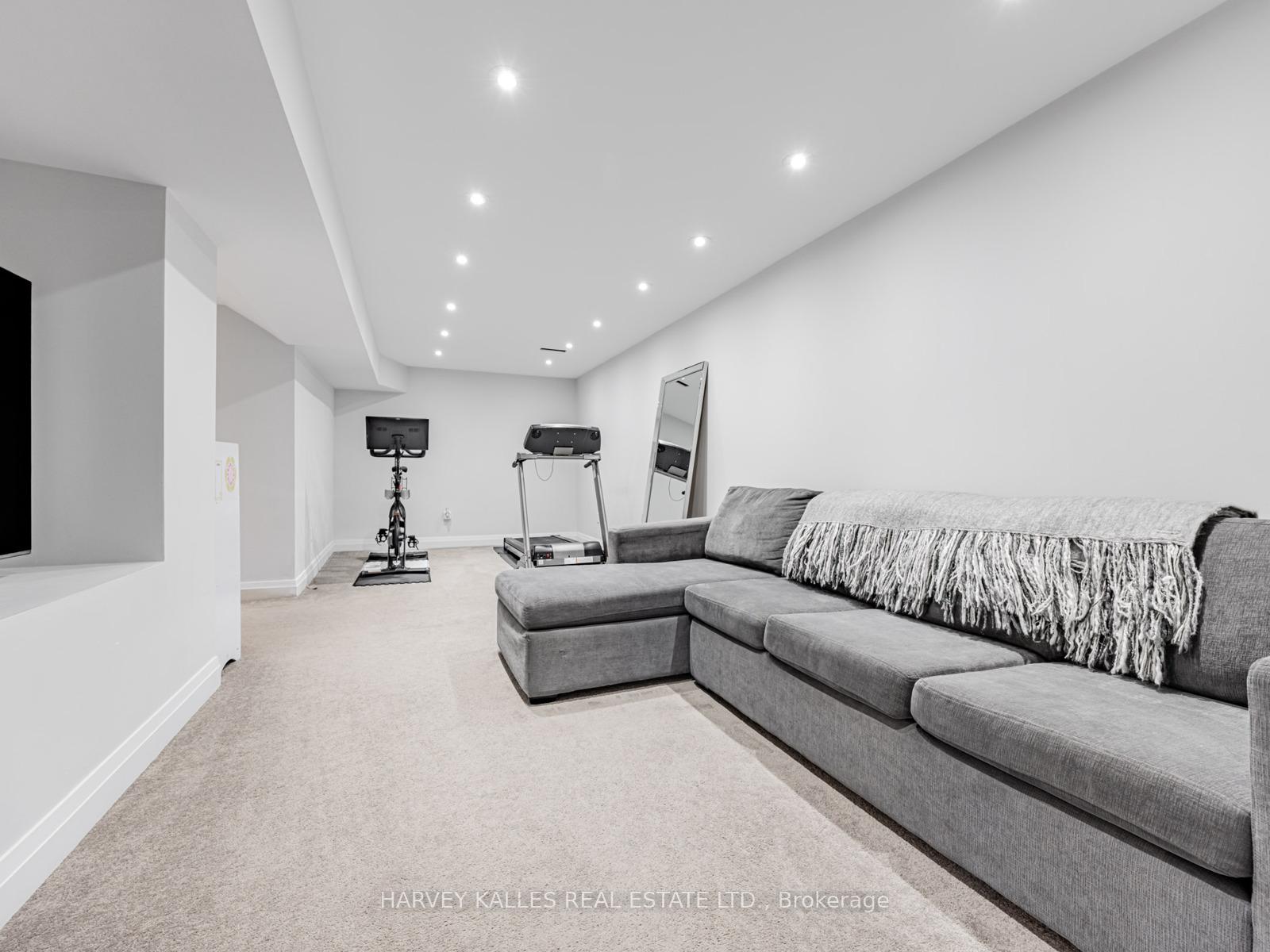 Photo 22 of 106 Bay Hill Drive, Vaughan, Glen Shields — HOMEH