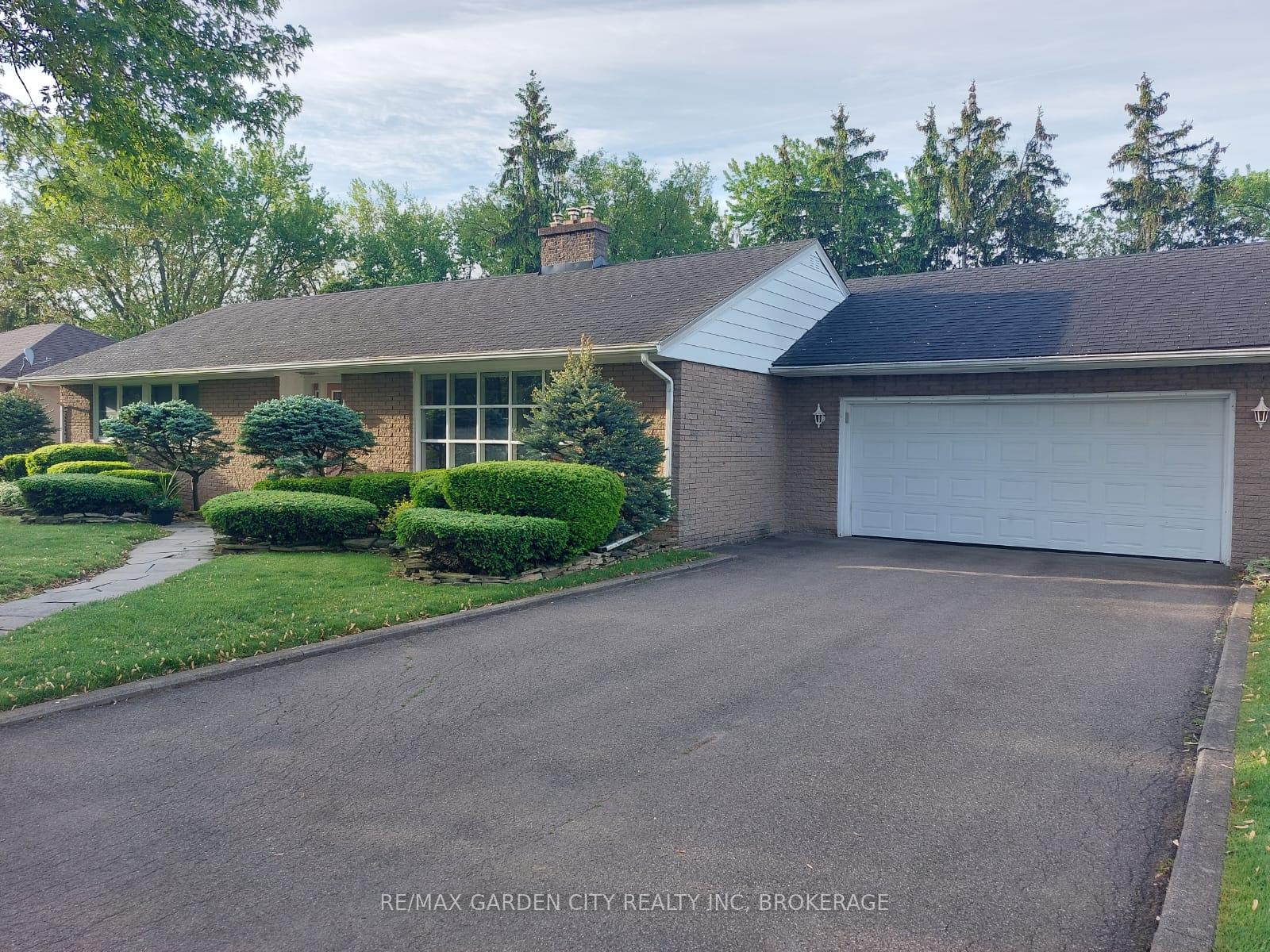 Photo 2 of 5 Parkview Crescent, Welland, Prince Charles — HOMEH