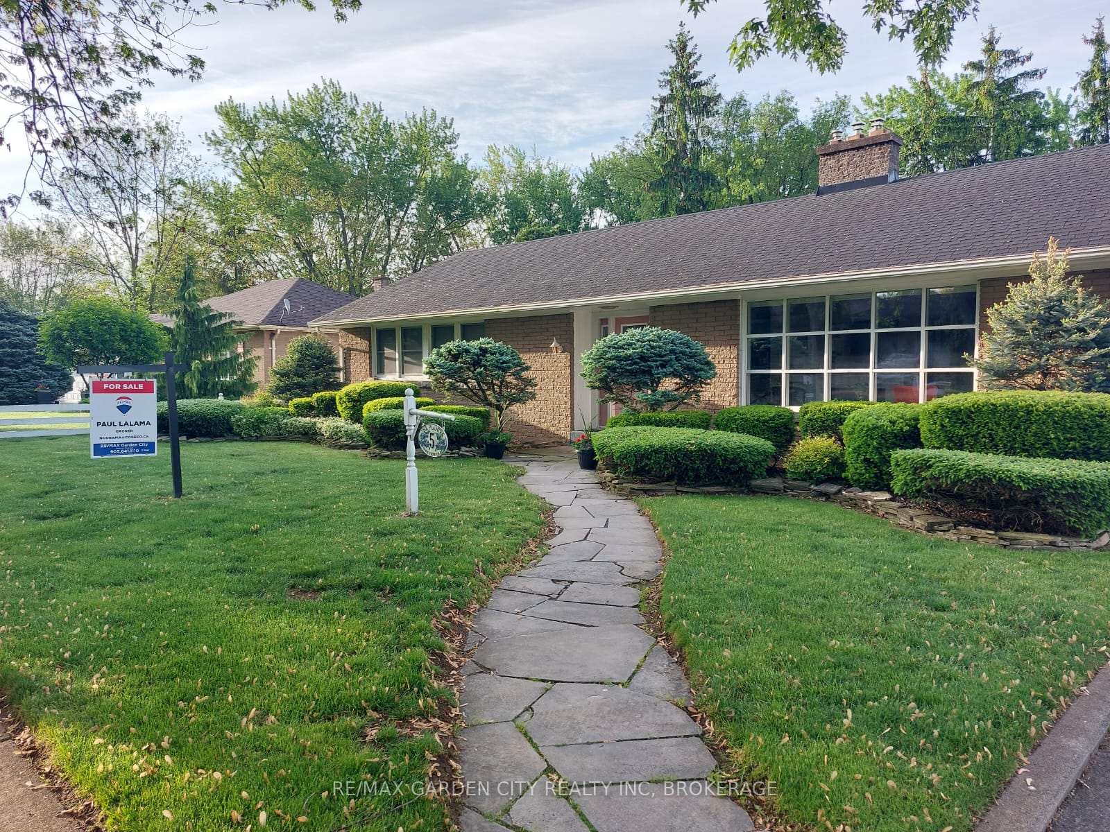 Photo 3 of 5 Parkview Crescent, Welland, Prince Charles — HOMEH