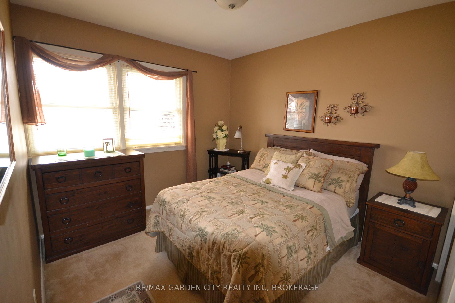 Photo 12 of 5 Parkview Crescent, Welland, Prince Charles — HOMEH