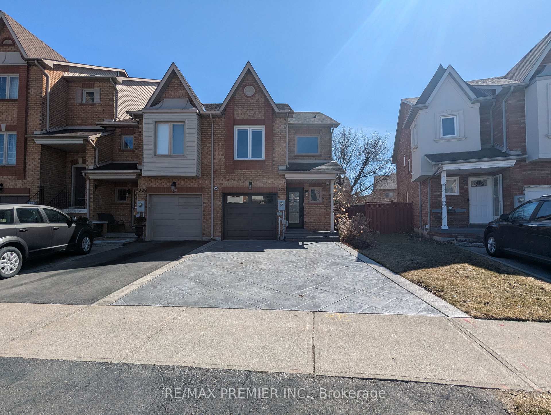 Photo 1 of 226 Kelso Crescent, Vaughan, Maple — HOMEH