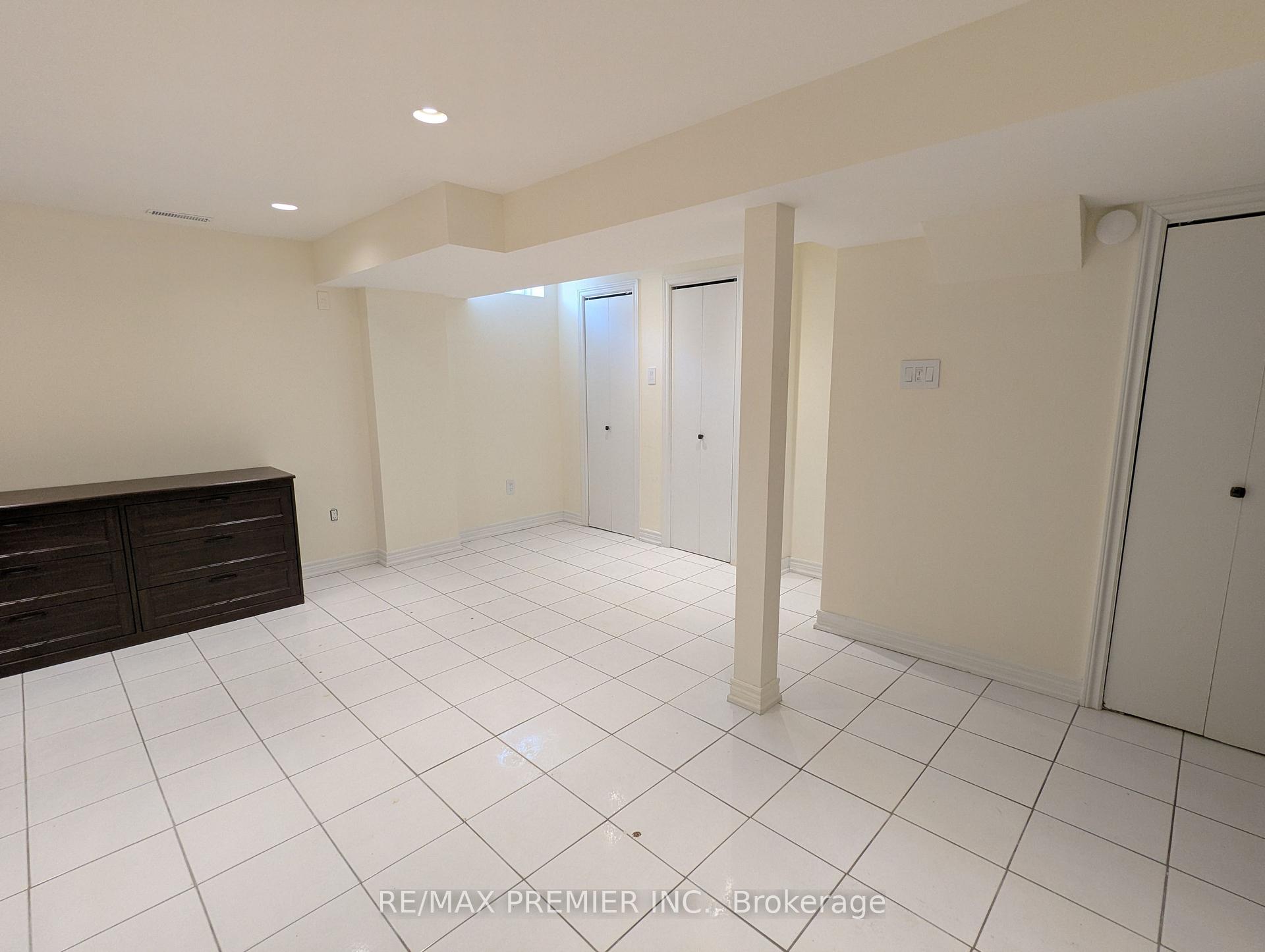 Photo 22 of 226 Kelso Crescent, Vaughan, Maple — HOMEH