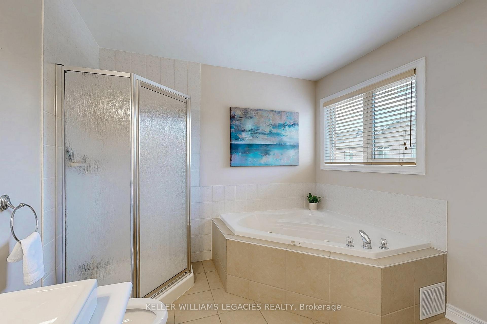 Photo 18 of 304 Maria Antonia Road, Vaughan, Vellore Village — HOMEH