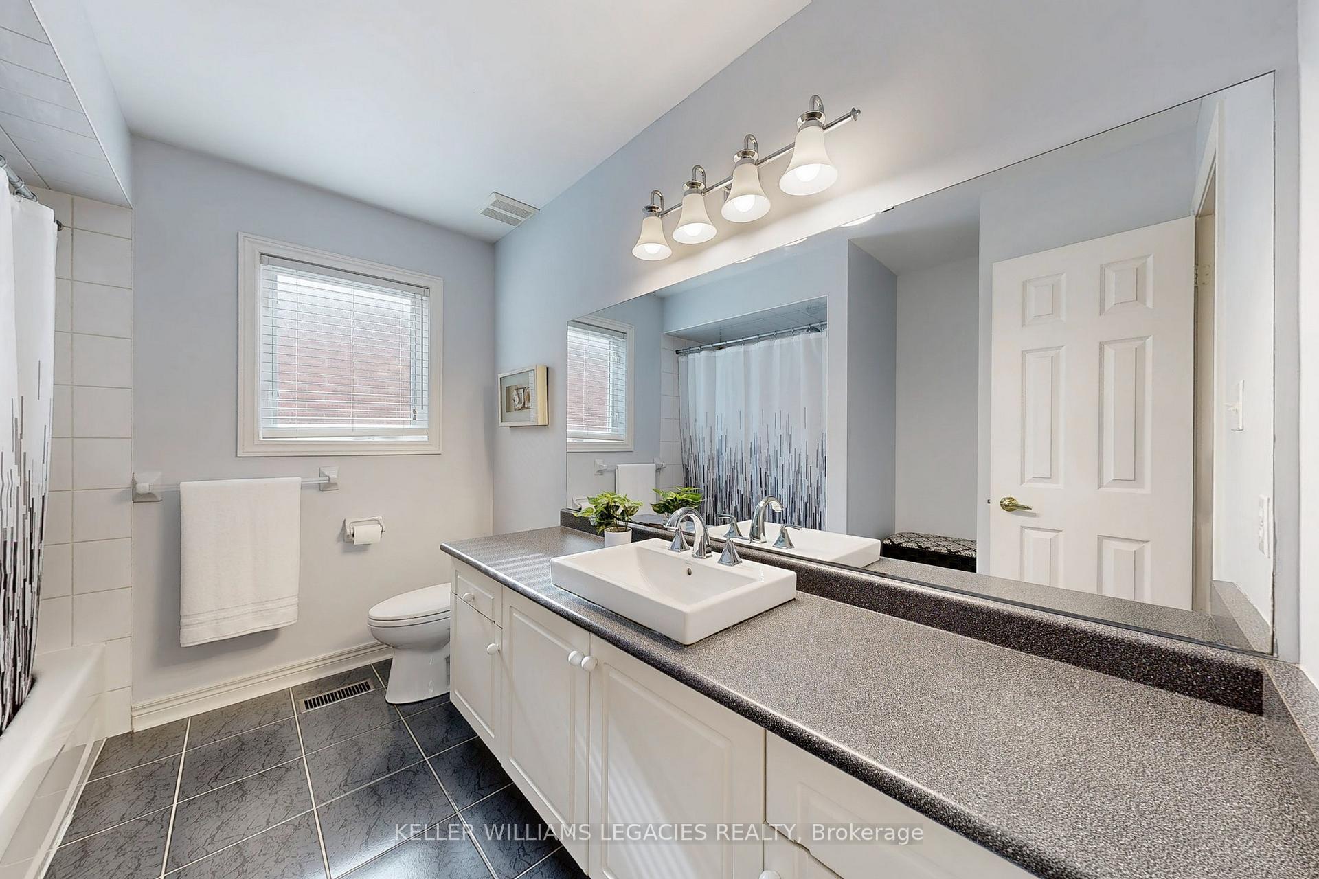 Photo 23 of 304 Maria Antonia Road, Vaughan, Vellore Village — HOMEH