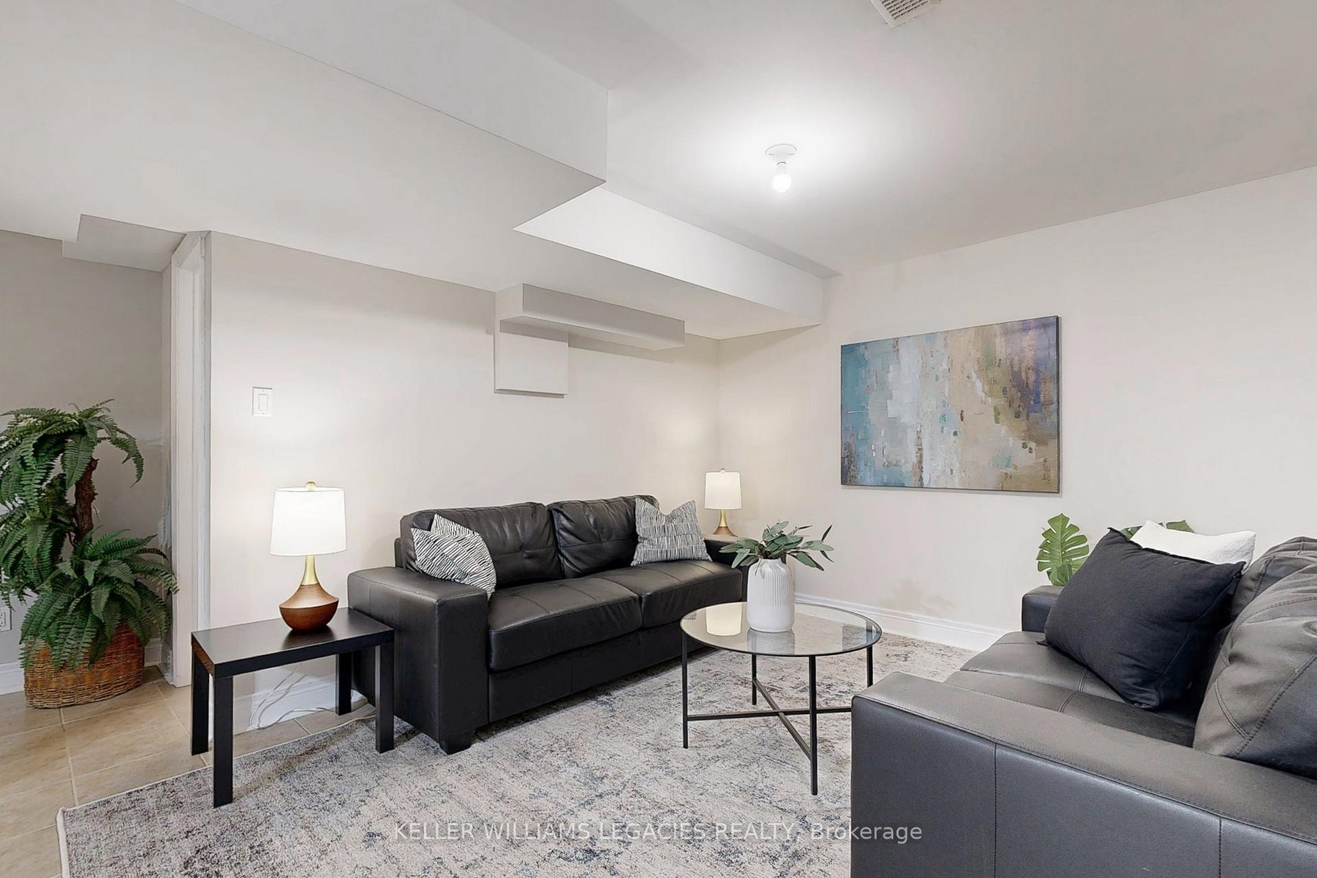 Photo 25 of 304 Maria Antonia Road, Vaughan, Vellore Village — HOMEH