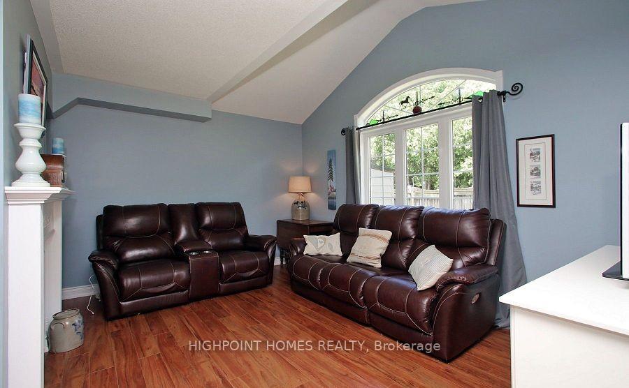 Photo 6 of 50 Beachgrove Crescent, Whitby, Taunton North — HOMEH