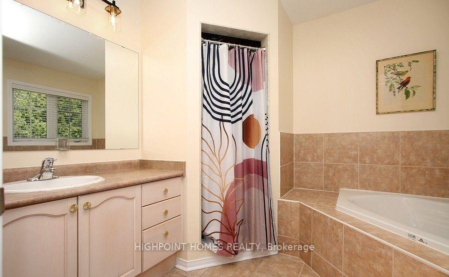 Photo 17 of 50 Beachgrove Crescent, Whitby, Taunton North — HOMEH