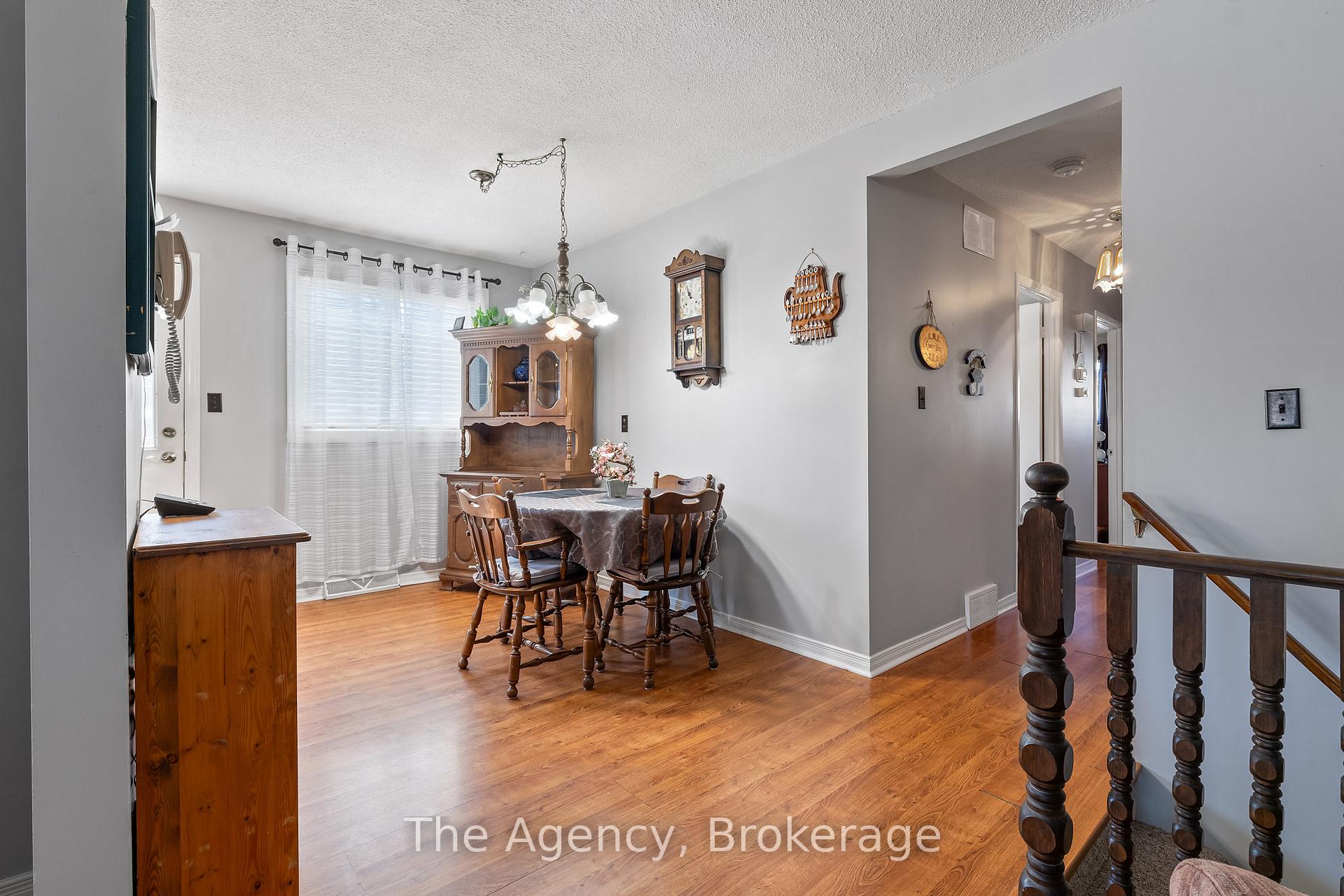 Photo 8 of 19 Fairlawn Crescent, Welland, Prince Charles — HOMEH