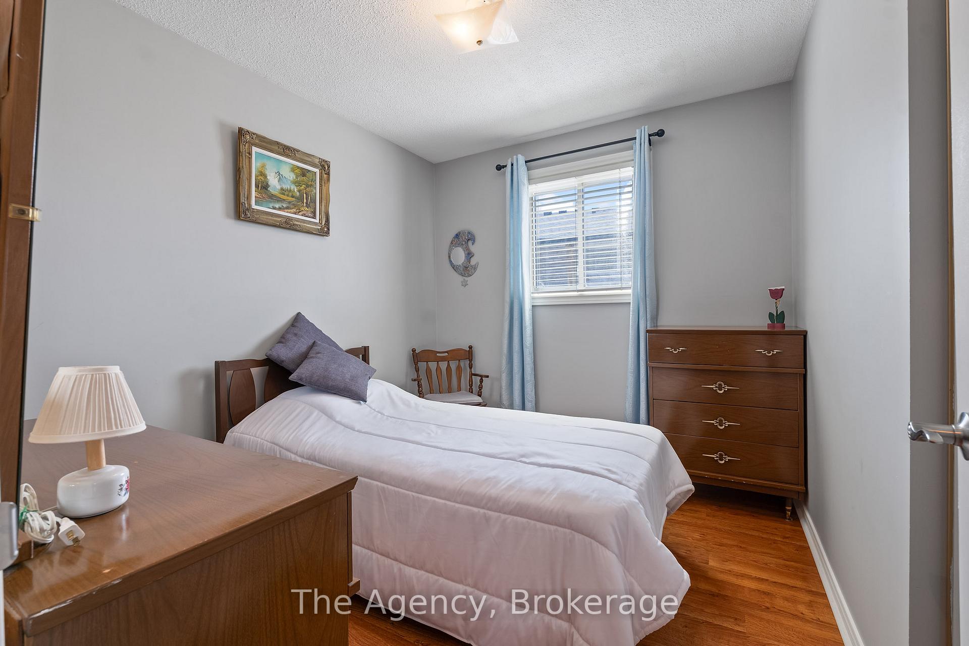 Photo 14 of 19 Fairlawn Crescent, Welland, Prince Charles — HOMEH