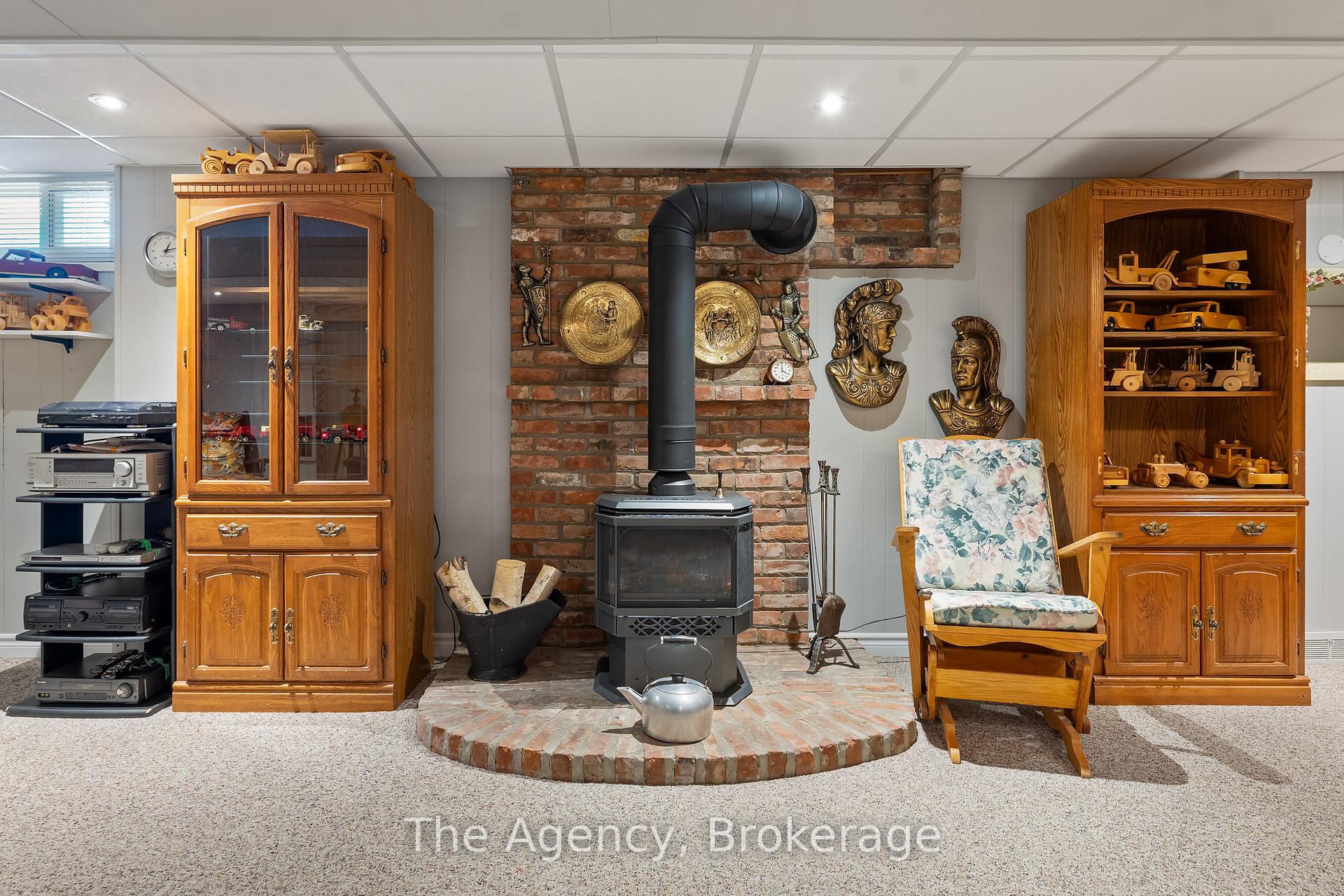 Photo 17 of 19 Fairlawn Crescent, Welland, Prince Charles — HOMEH