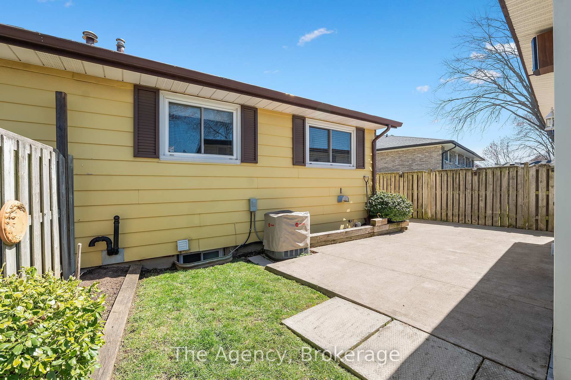 Photo 27 of 19 Fairlawn Crescent, Welland, Prince Charles — HOMEH