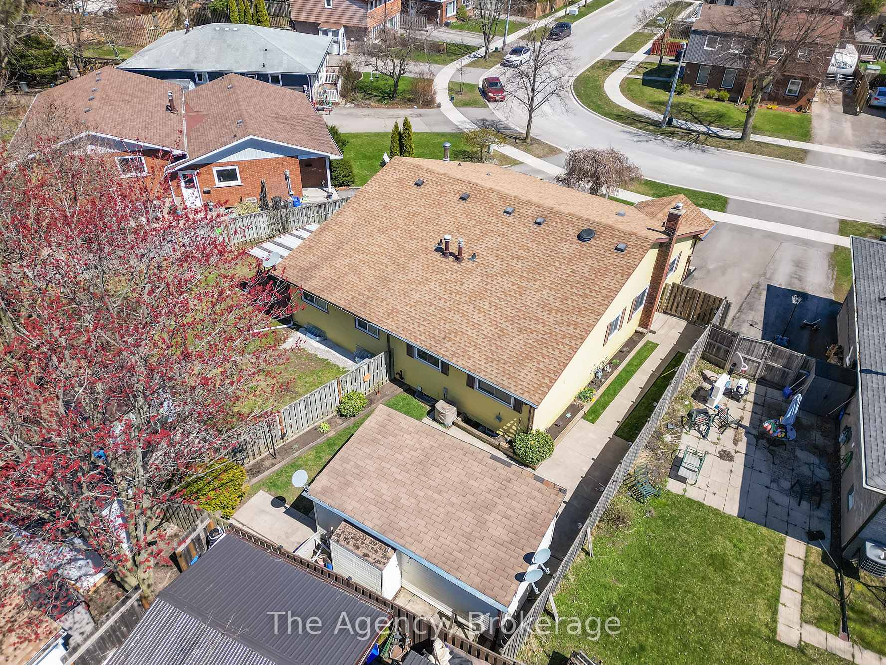Photo 31 of 19 Fairlawn Crescent, Welland, Prince Charles — HOMEH