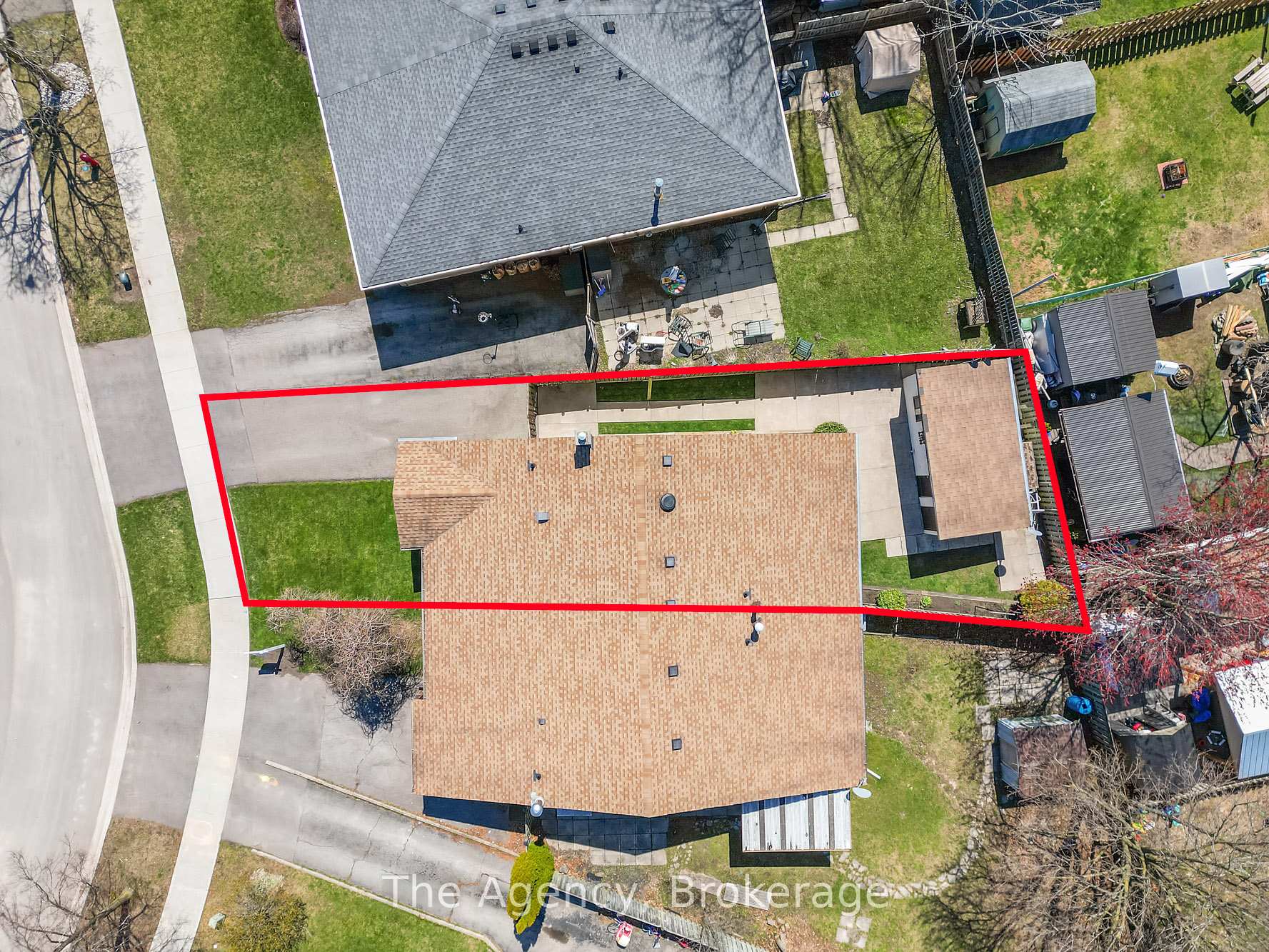 Photo 32 of 19 Fairlawn Crescent, Welland, Prince Charles — HOMEH