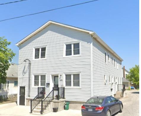 Front of Unit 2, 238 Lincoln Street N