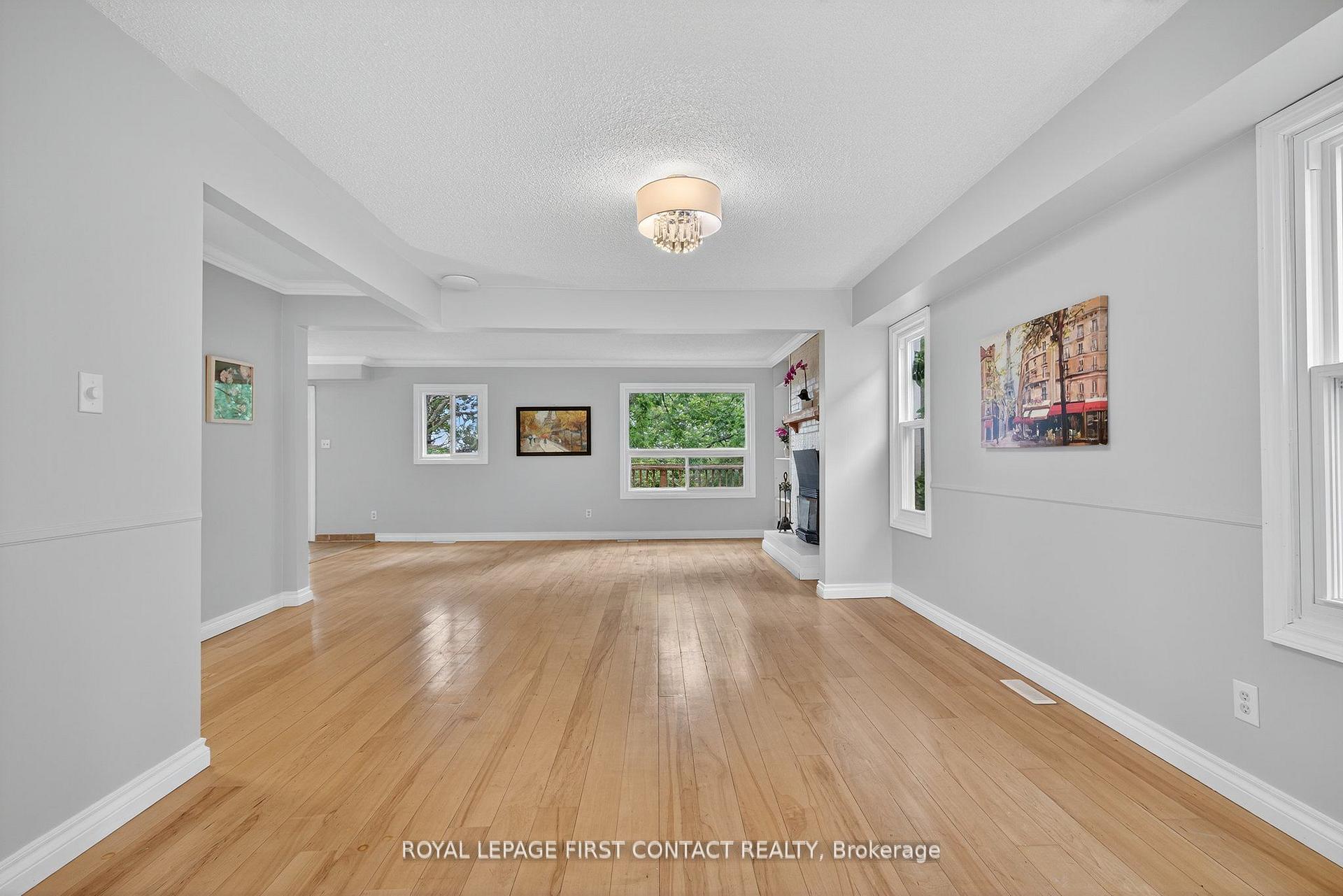 Photo 14 of 101 Browning Trail, Barrie, Letitia Heights — HOMEH