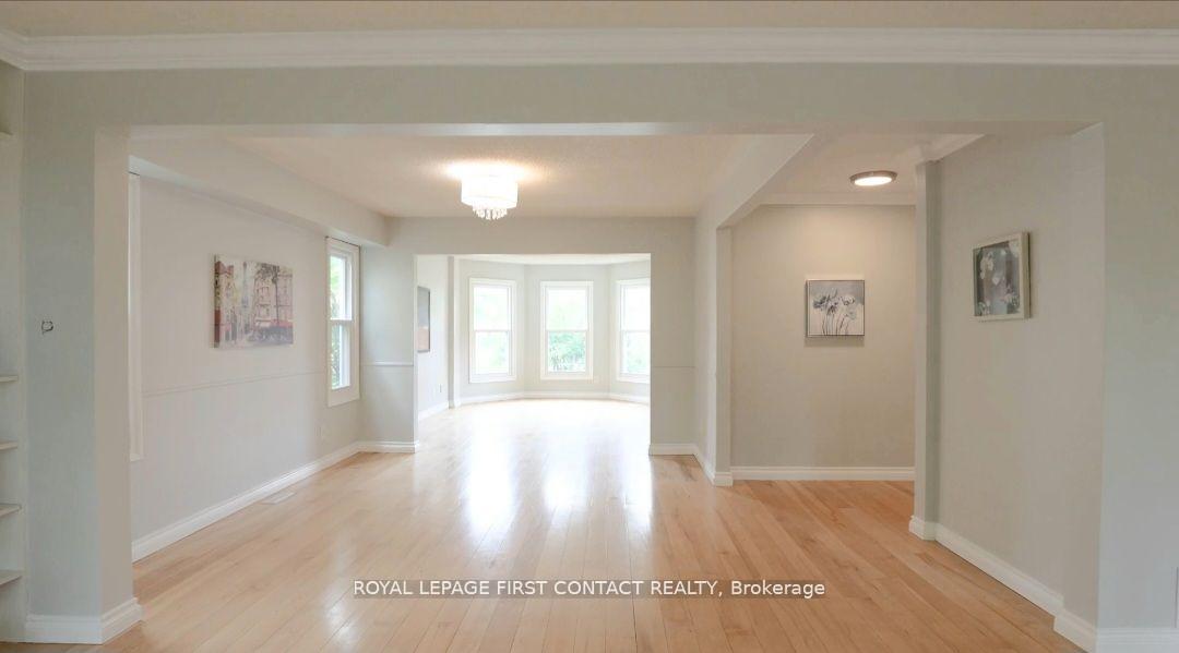 Photo 18 of 101 Browning Trail, Barrie, Letitia Heights — HOMEH