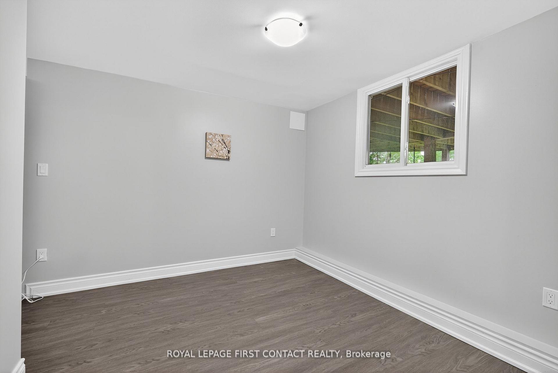 Photo 39 of 101 Browning Trail, Barrie, Letitia Heights — HOMEH
