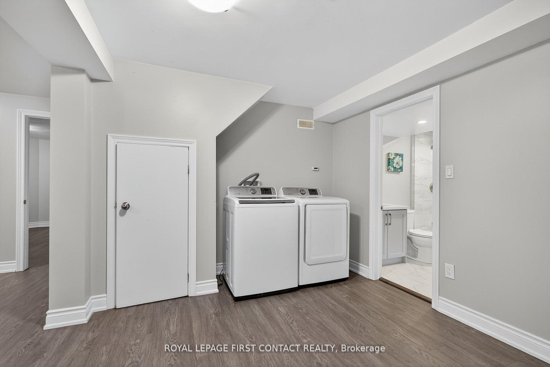 Photo 43 of 101 Browning Trail, Barrie, Letitia Heights — HOMEH