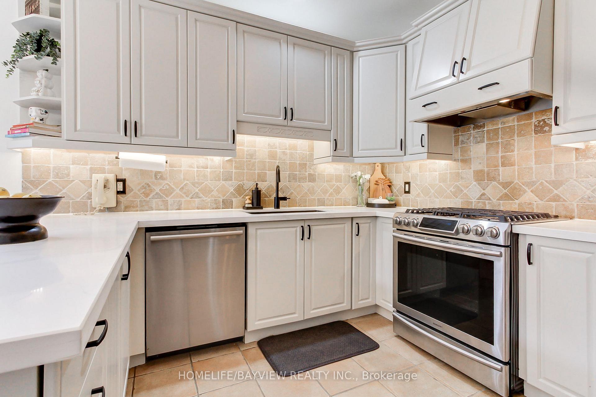 Photo 12 of 6 Jaylynn Court, Vaughan, Sonoma Heights — HOMEH