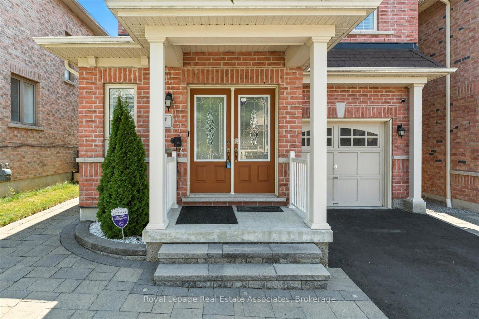 Photo 5 of 17 Holroyd Street, Ajax, Central East — HOMEH