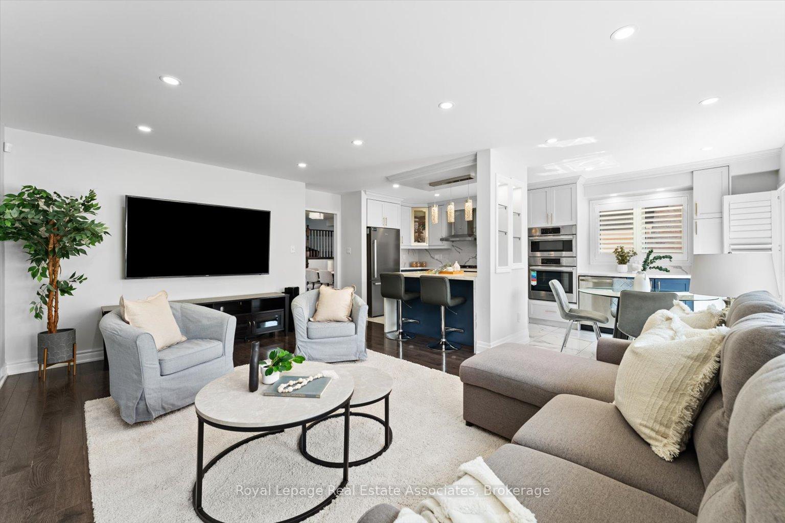 Photo 13 of 17 Holroyd Street, Ajax, Central East — HOMEH