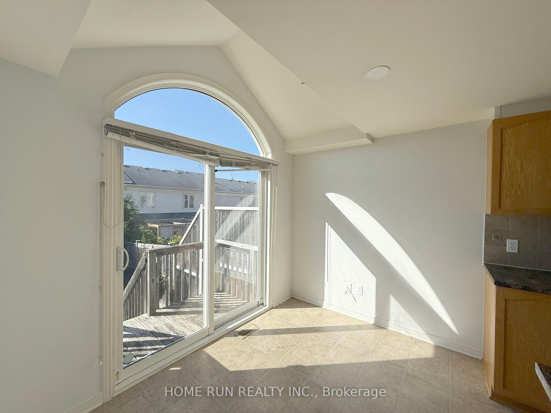 Photo 9 of 128 Sorento Street, Ottawa, Barrhaven - Strandherd — HOMEH