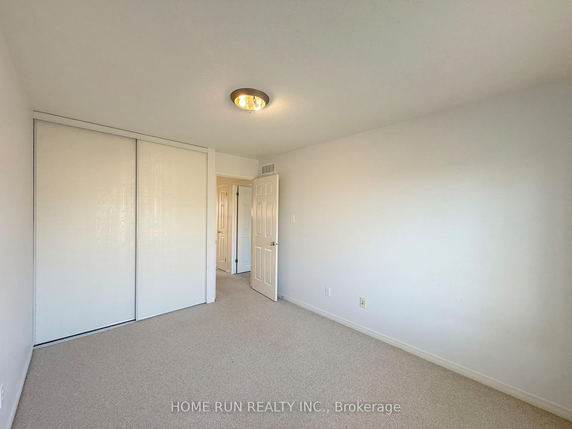 Photo 18 of 128 Sorento Street, Ottawa, Barrhaven - Strandherd — HOMEH
