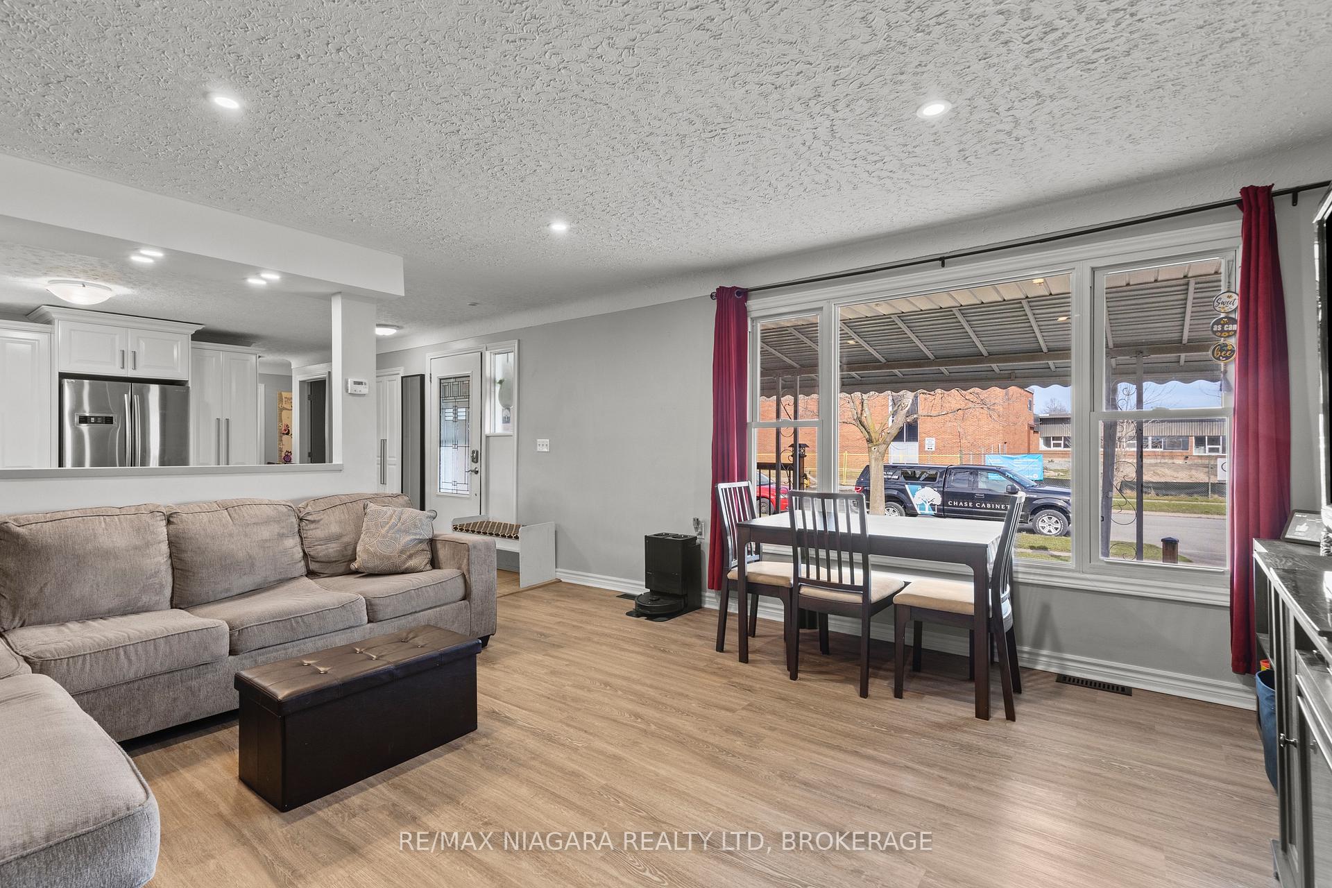 Photo 6 of 110 Afton Avenue, Welland, Lincoln/Crowland — HOMEH