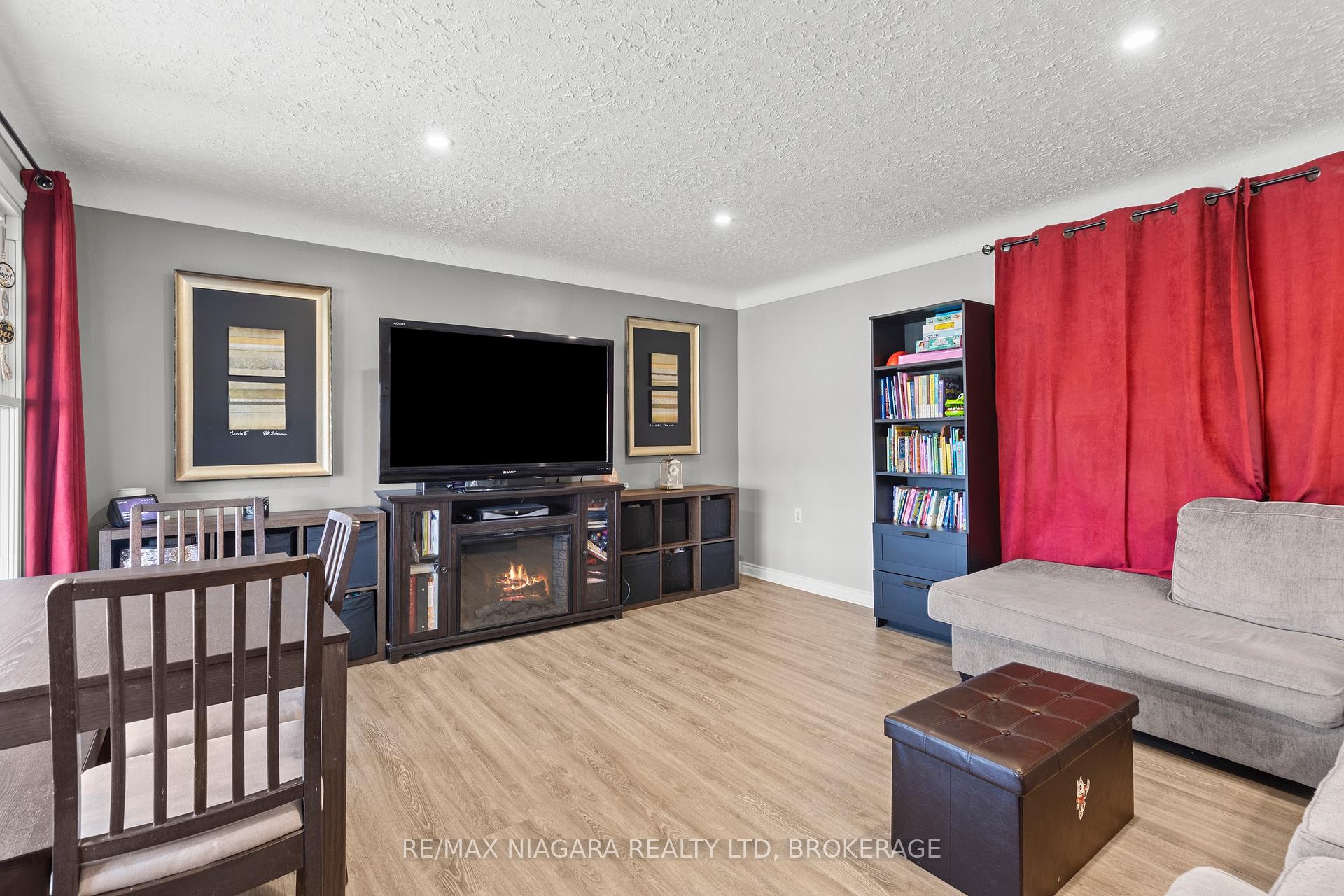 Photo 7 of 110 Afton Avenue, Welland, Lincoln/Crowland — HOMEH