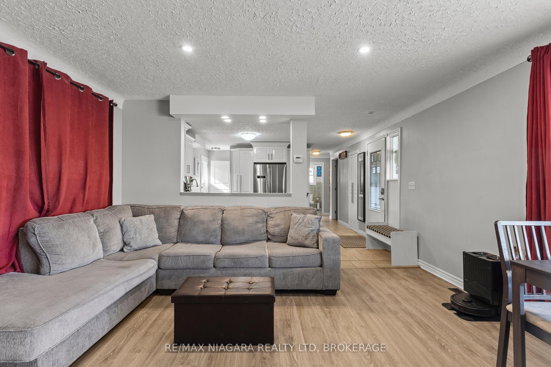 Photo 8 of 110 Afton Avenue, Welland, Lincoln/Crowland — HOMEH