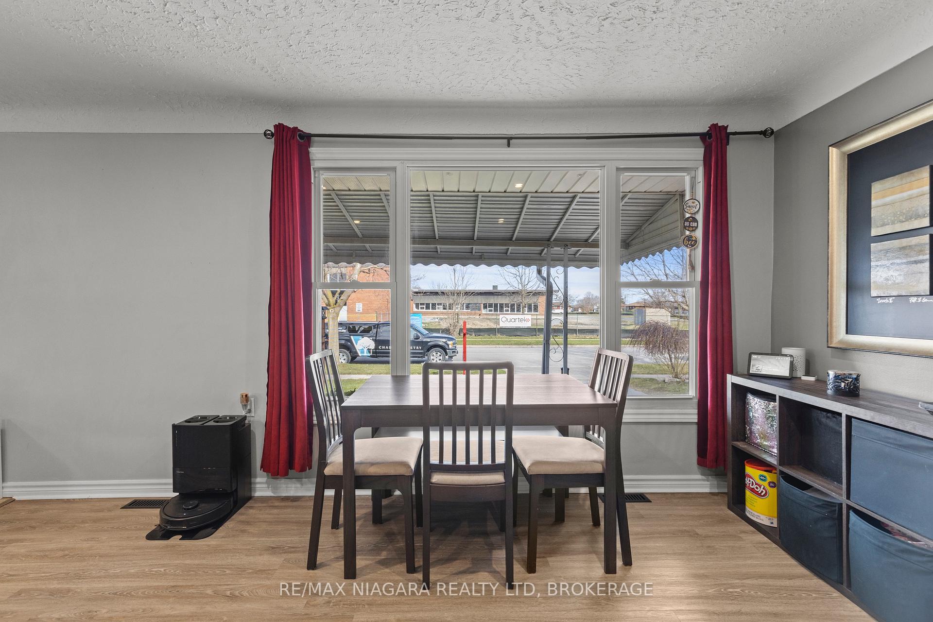 Photo 9 of 110 Afton Avenue, Welland, Lincoln/Crowland — HOMEH
