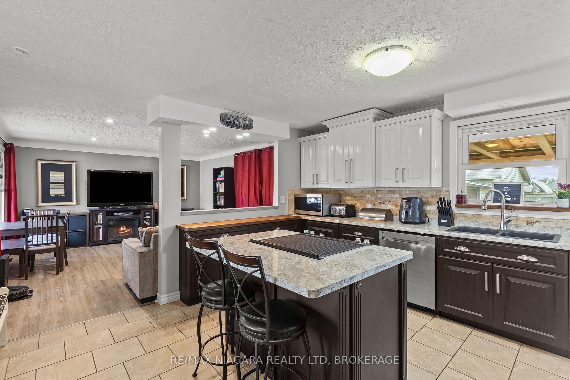 Photo 10 of 110 Afton Avenue, Welland, Lincoln/Crowland — HOMEH