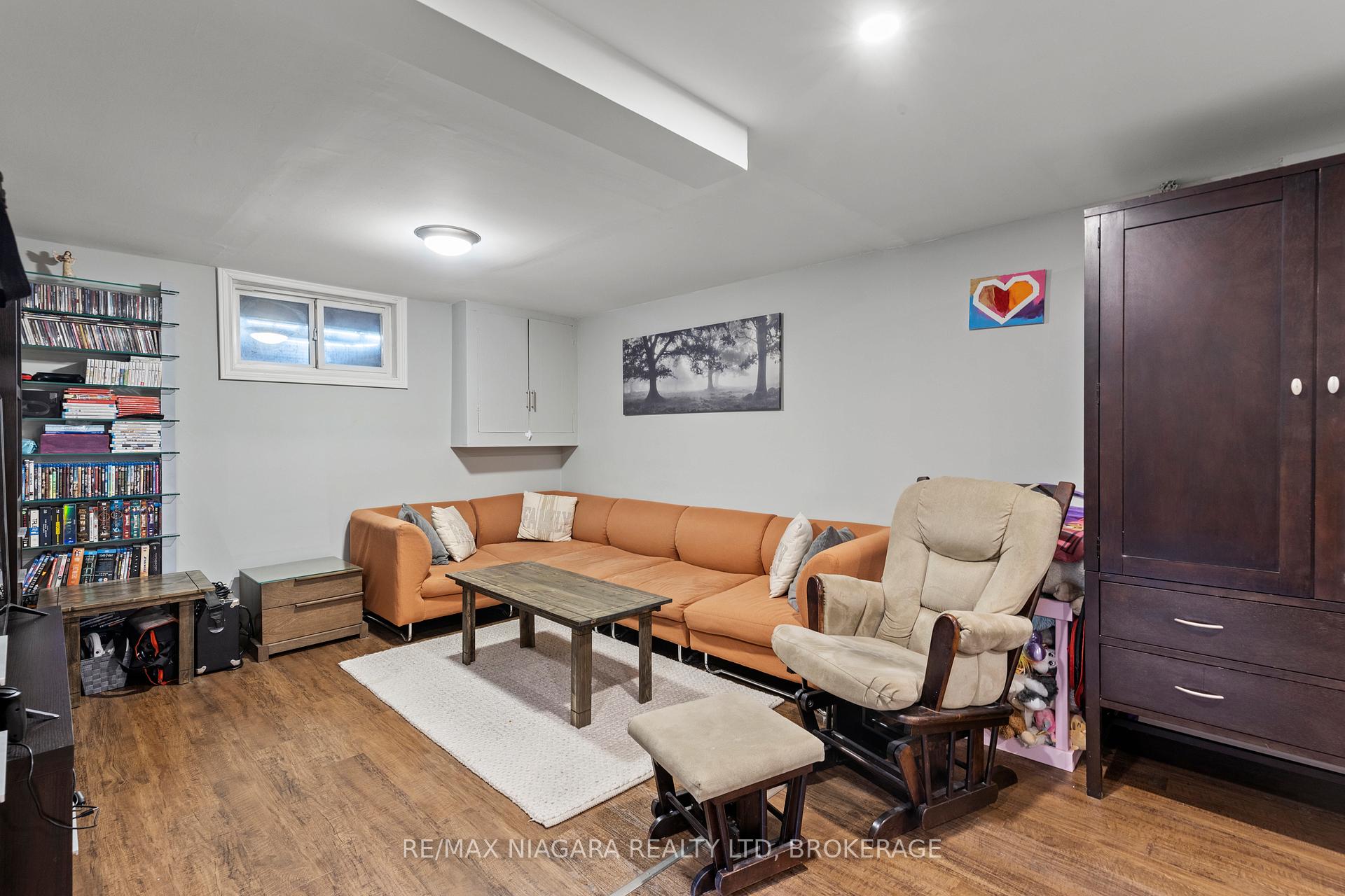 Photo 18 of 110 Afton Avenue, Welland, Lincoln/Crowland — HOMEH