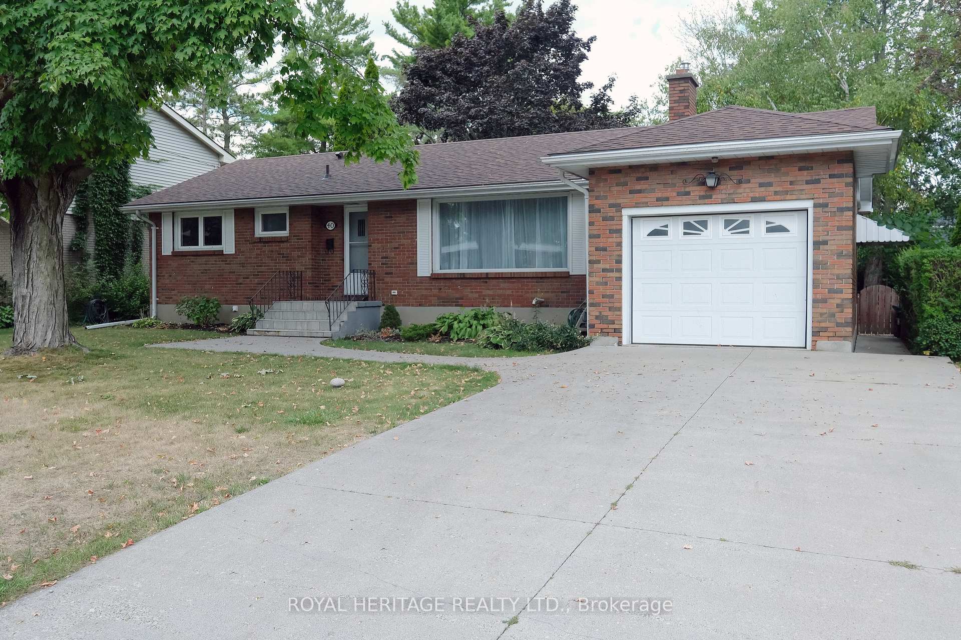 Photo 2 of 40 Rosewood Avenue, Belleville, Belleville Ward — HOMEH