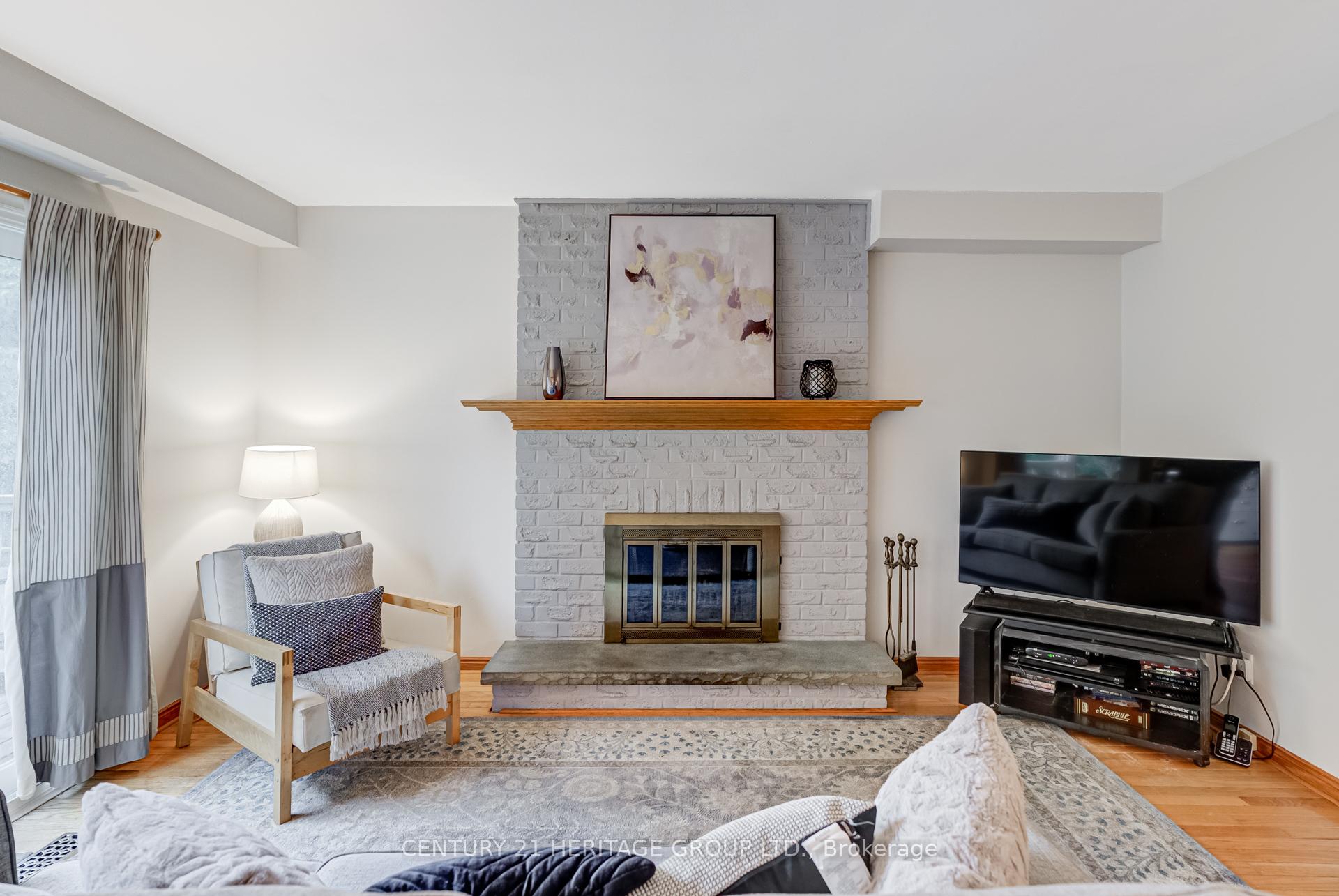Photo 23 of 11 Closs Square, Aurora, Aurora Village — HOMEH
