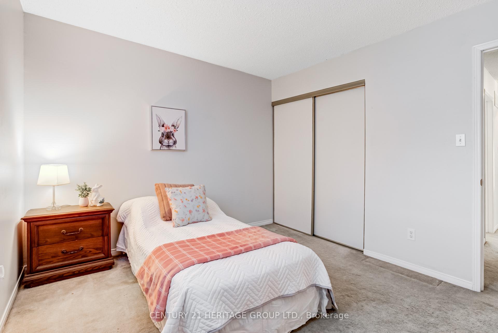 Photo 25 of 11 Closs Square, Aurora, Aurora Village — HOMEH