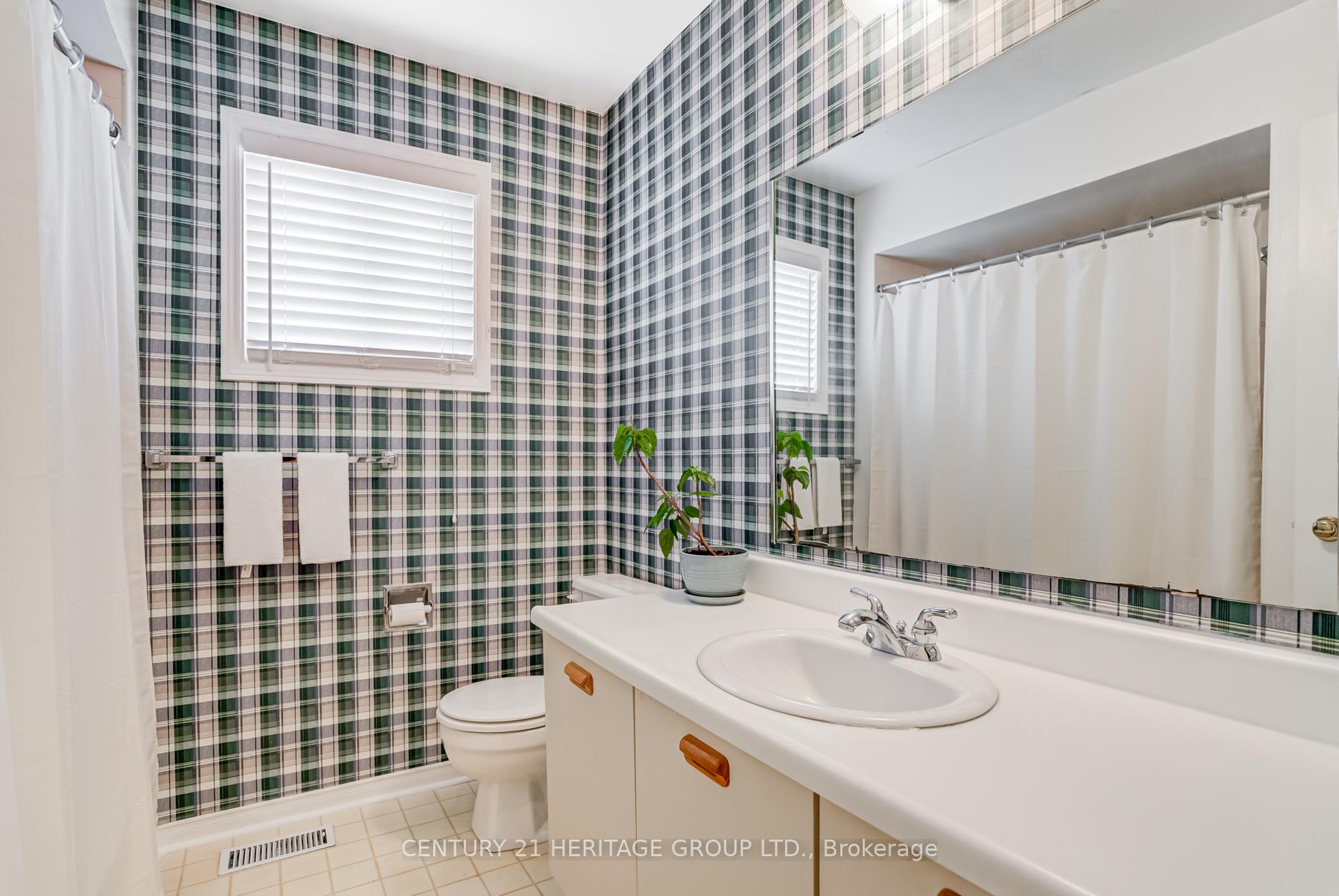 Photo 36 of 11 Closs Square, Aurora, Aurora Village — HOMEH