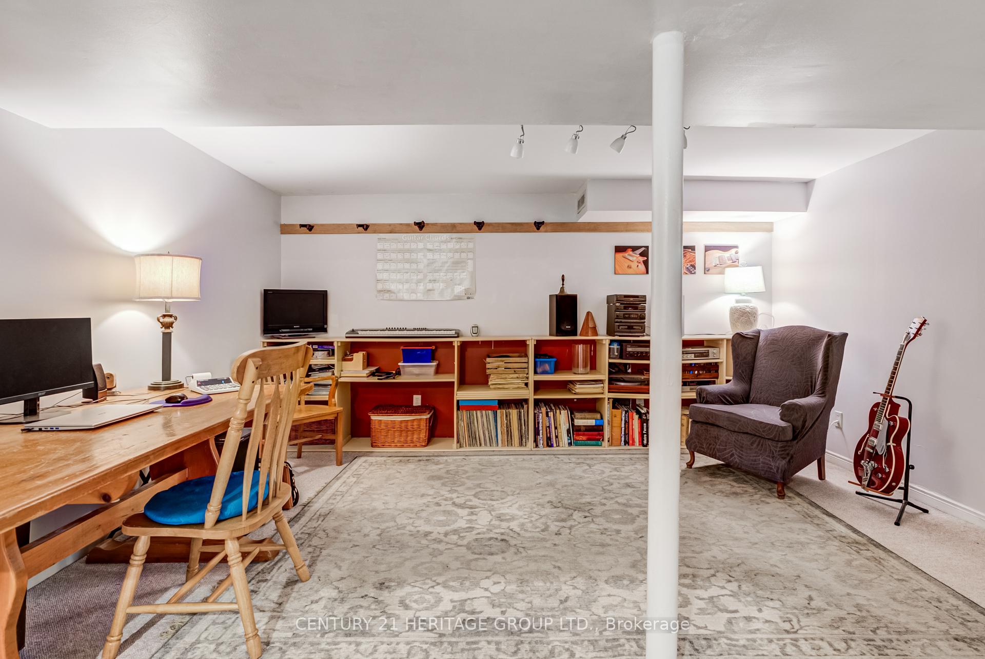 Photo 28 of 11 Closs Square, Aurora, Aurora Village — HOMEH