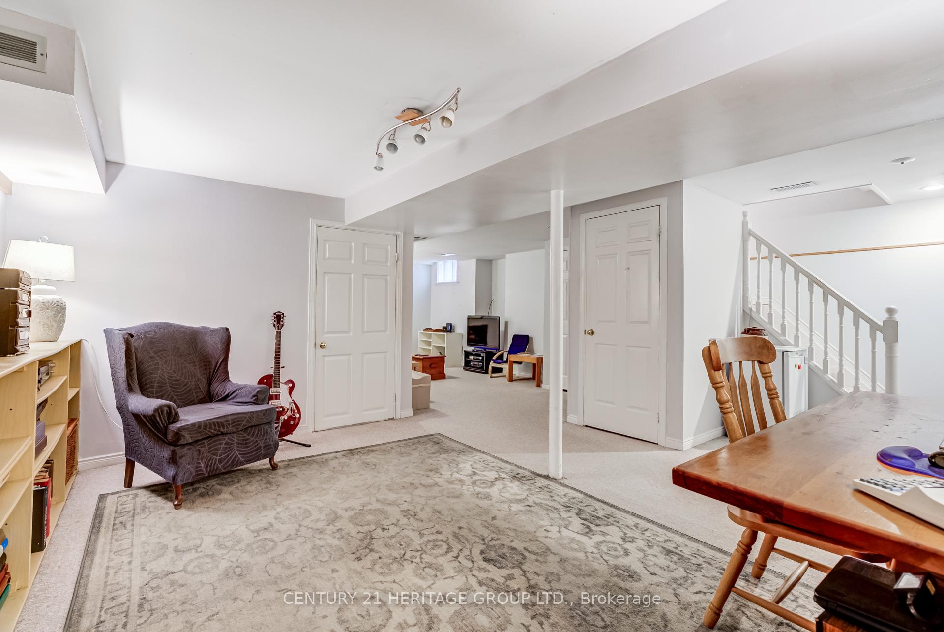 Photo 29 of 11 Closs Square, Aurora, Aurora Village — HOMEH
