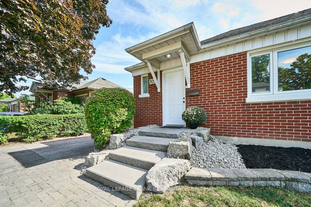 Photo 3 of 305 James Street, Whitby, Downtown Whitby — HOMEH
