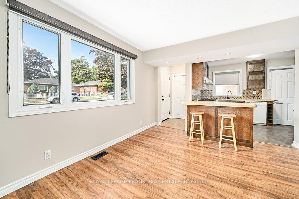 Photo 5 of 305 James Street, Whitby, Downtown Whitby — HOMEH