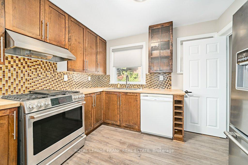 Photo 10 of 305 James Street, Whitby, Downtown Whitby — HOMEH