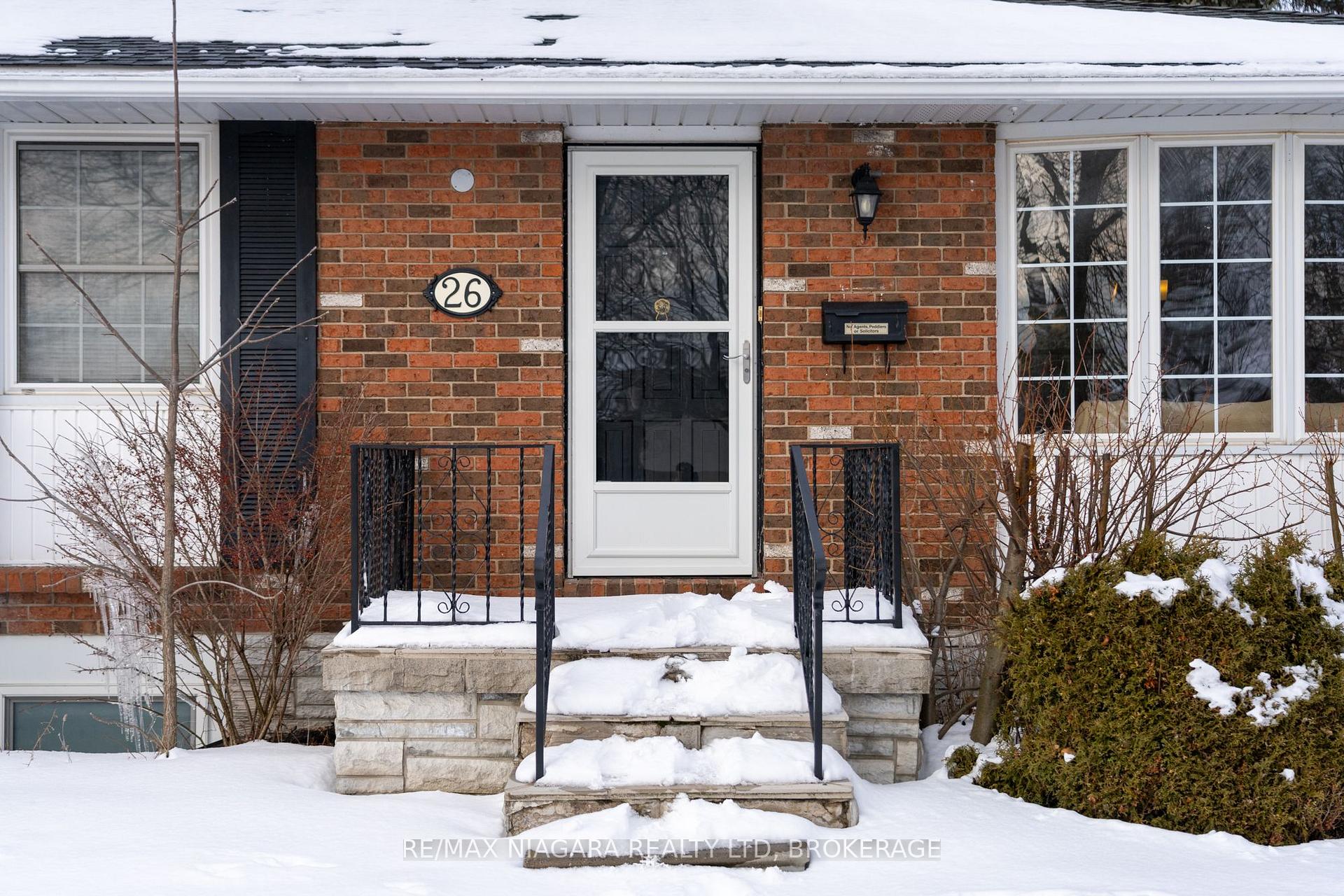 Photo 3 of 26 Page Drive, Welland, N. Welland — HOMEH