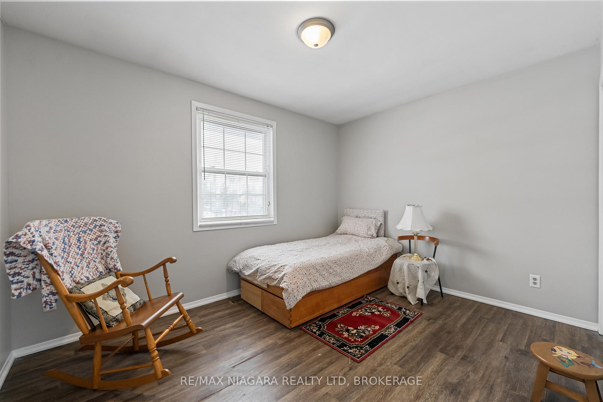 Photo 18 of 26 Page Drive, Welland, N. Welland — HOMEH