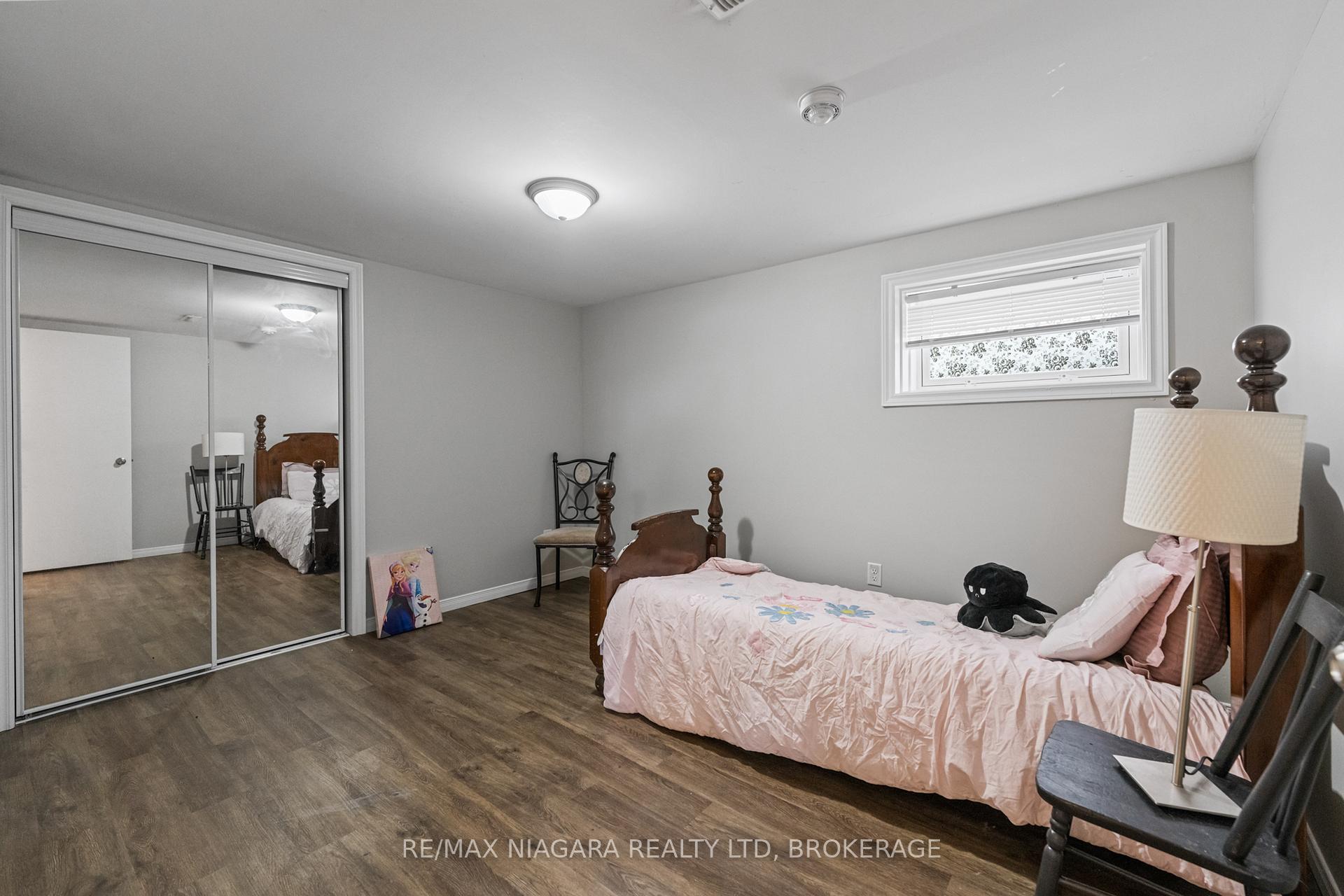 Photo 34 of 26 Page Drive, Welland, N. Welland — HOMEH