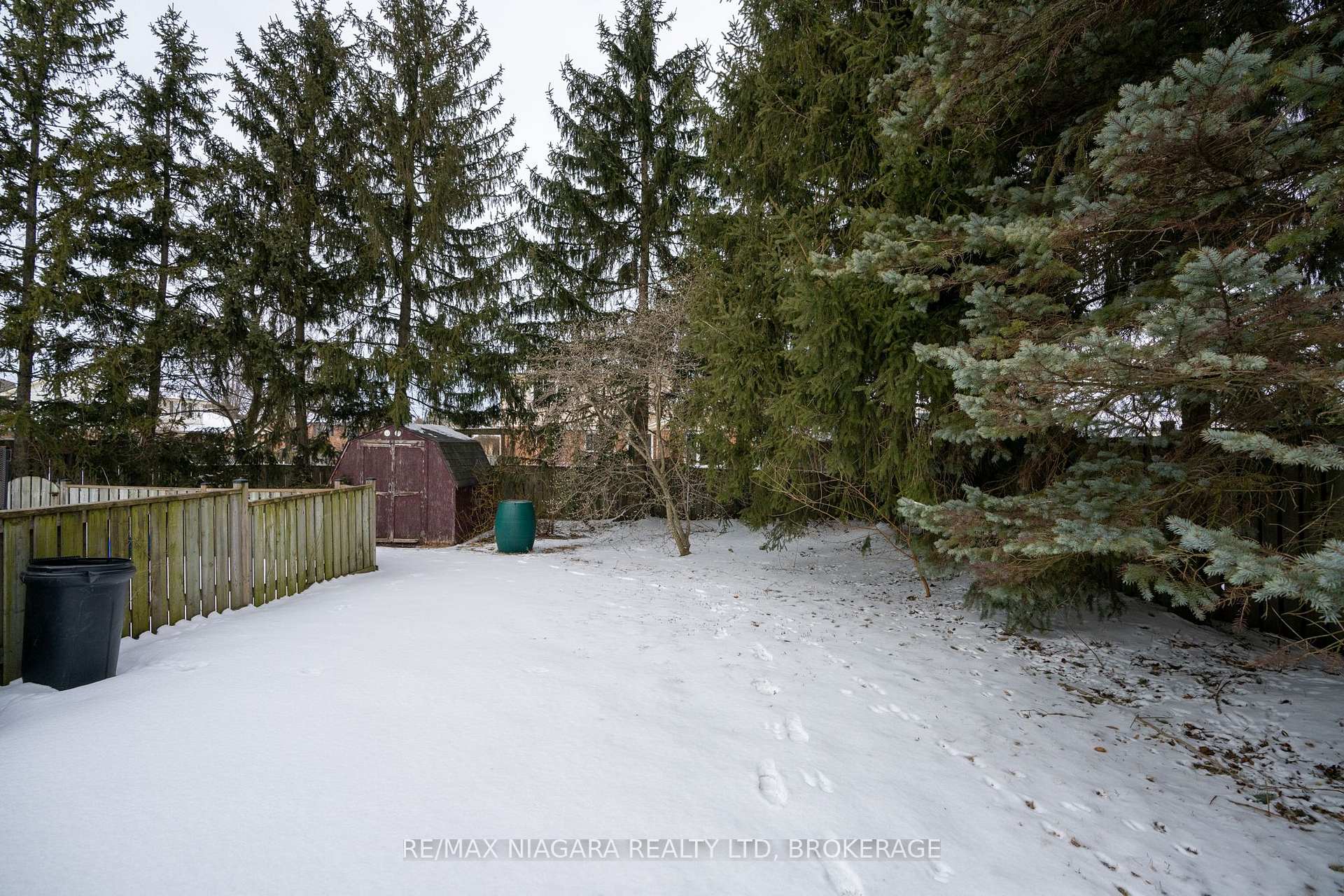 Photo 41 of 26 Page Drive, Welland, N. Welland — HOMEH